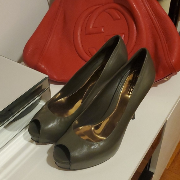 Gucci Shoes - Gucci Leather Peep-Тoe Pumps, dark green
